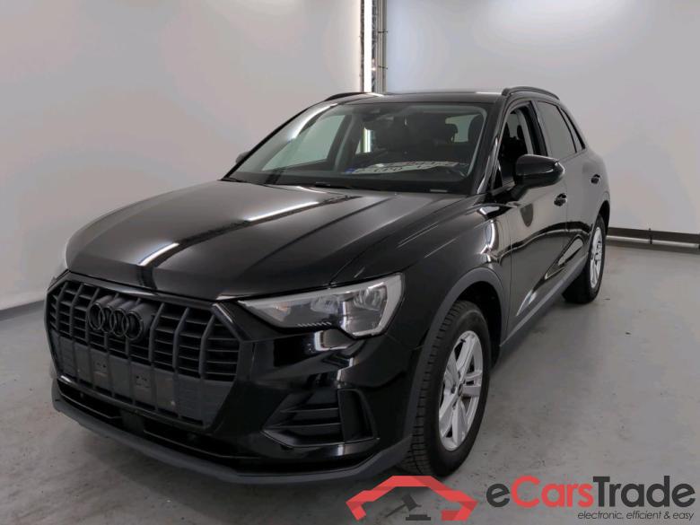 AUDI Q3 1.4 45 TFSI E S TRONIC Business Plus