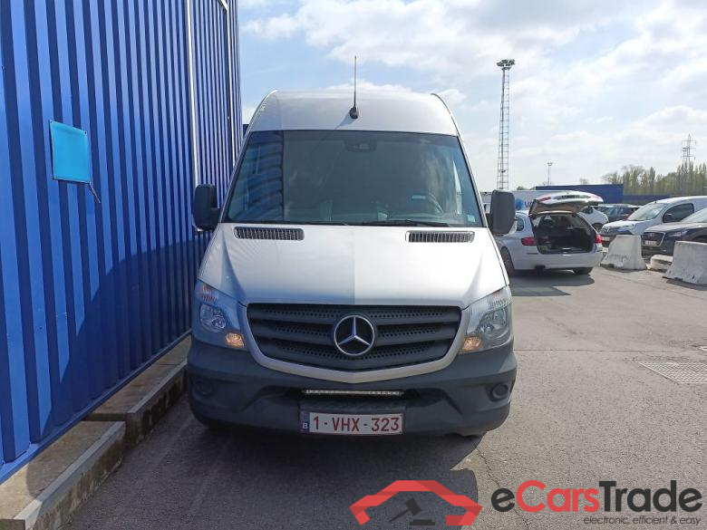Mercedes-Benz Sprinter 516 CDI A2H1 5.0T 4d