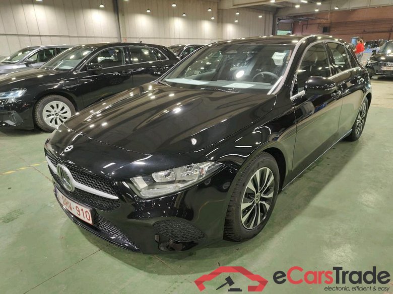 MERCEDES-BENZ A-CLASS 1.3 A 180 ESSENTIAL LINE DCT #1