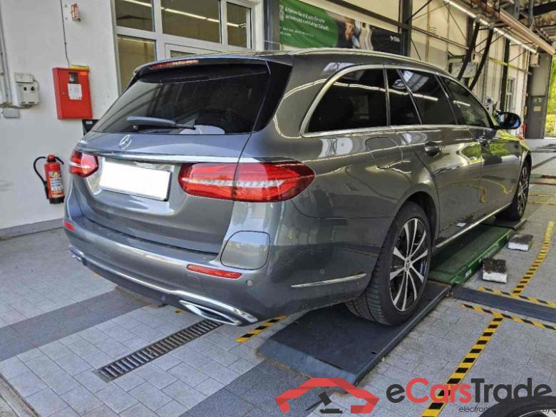 Mercedes-Benz E -Klasse T-Modell (BM 213)(06.2016->) DE - Kb5 E 300 de EU6d-T, T de Exclusive (EURO 6d-TEMP), 2018 - 2020 #3