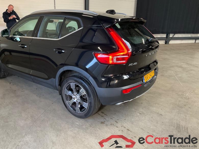 VOLVO XC40 2.0 T4 Inscript. #4