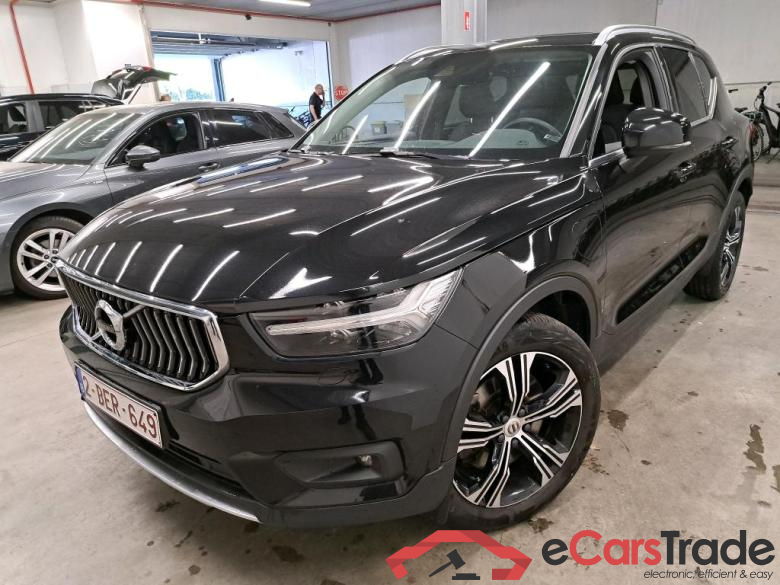 VOLVO - VOL XC40 T5 Recharge 261PK Geartronic Inscription & Harman Kardon & Electric Sunroof * HYBRID *