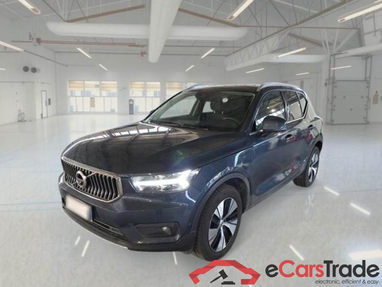 Volvo 146 VOLVO XC40 / 2017 / 5P / SUV T5 PLUG-IN HYBRID RECH INSCRIP EXPR MY21 #1