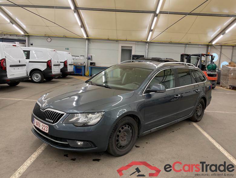 SKODA Superb Combi Superb Wagon Ambition 1,6 TDI 77 kW 6-speed mech. #1