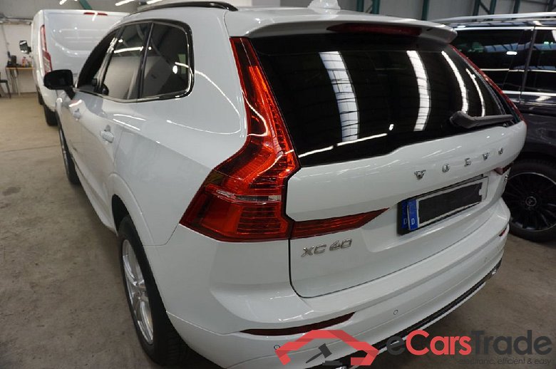 Volvo XC60 ´17 XC60 R Design Plug-In Hybrid AWD 2.0 T8 Twin Engine 288KW AT8 E6dT #4