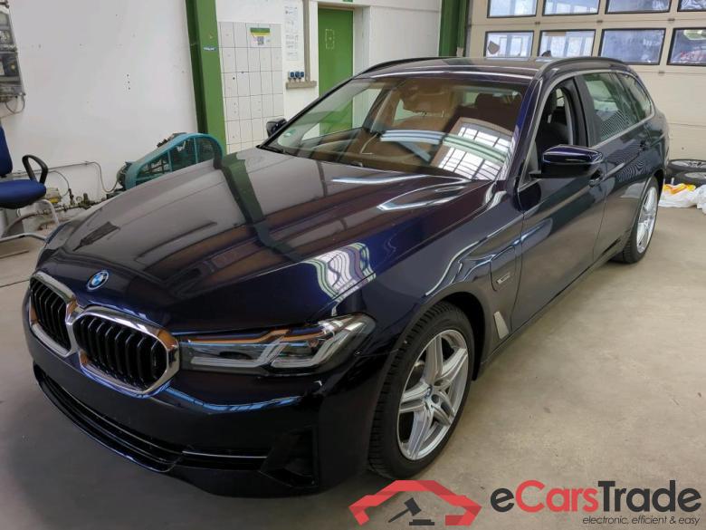 BMW 5-Serie Touring ´16 Baureihe 5 Touring 530 e xDrive 2.0 215KW AT8 E6d #1