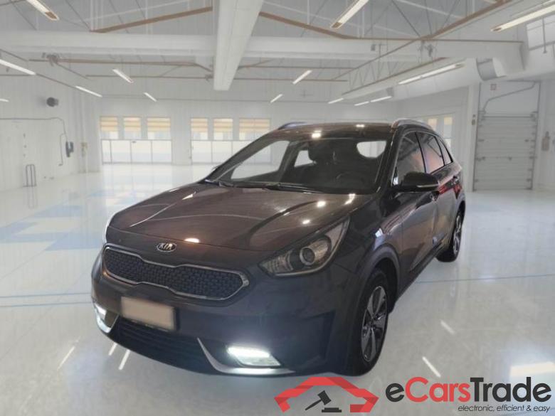 Kia 3 KIA NIRO / 2016 / 5P / BERLINA 1.6 HEV GDI STYLE DCT #1