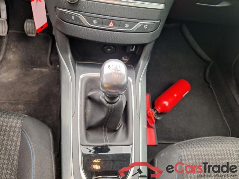 Peugeot, 308 FL'17, Peugeot 308 1.2 PureTech 110 S&S Style 5d #1