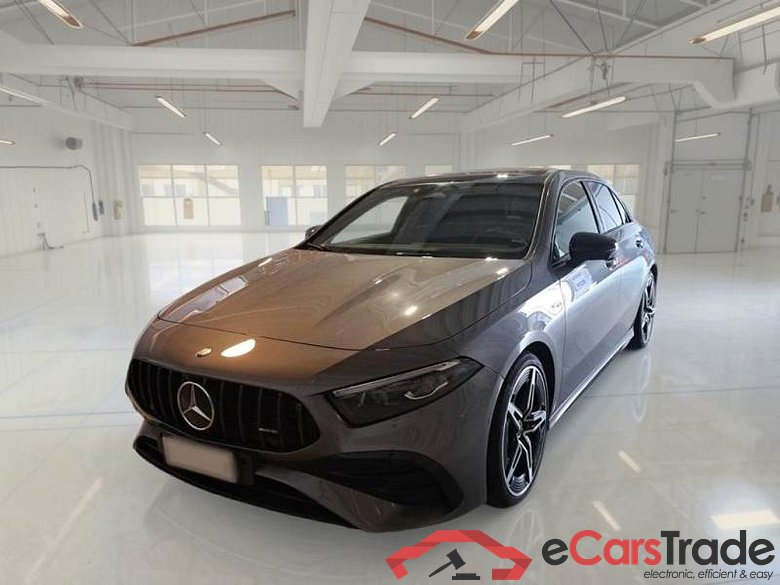 Mercedes 90 MERCEDES-BENZ CLASSE A / 2022 / 5P / BERLINA MERCEDES-AMG A 35 4M AMG LINE PREM PLUS #1