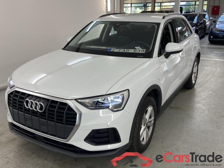 AUDI Q3 1.4 45 TFSI E S TRONIC Business Plus #1