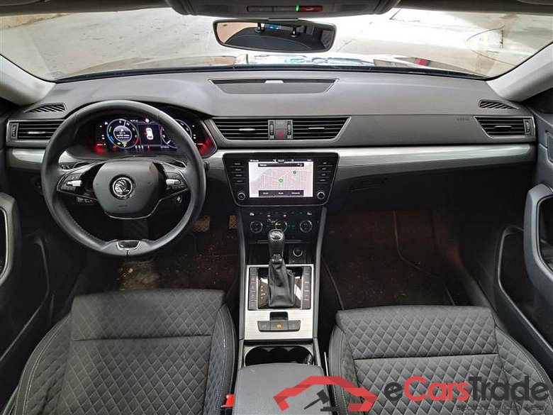 Skoda 23 SKODA SUPERB WAGON / 2019 / 5P / STATION WAGON 1.4 TSI PLUG-IN HYBRYD EXECUTIVE DSG #3
