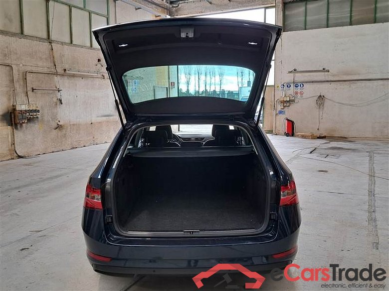 Skoda 23 SKODA SUPERB WAGON / 2019 / 5P / STATION WAGON 1.4 TSI PLUG-IN HYBRYD EXECUTIVE DSG #5