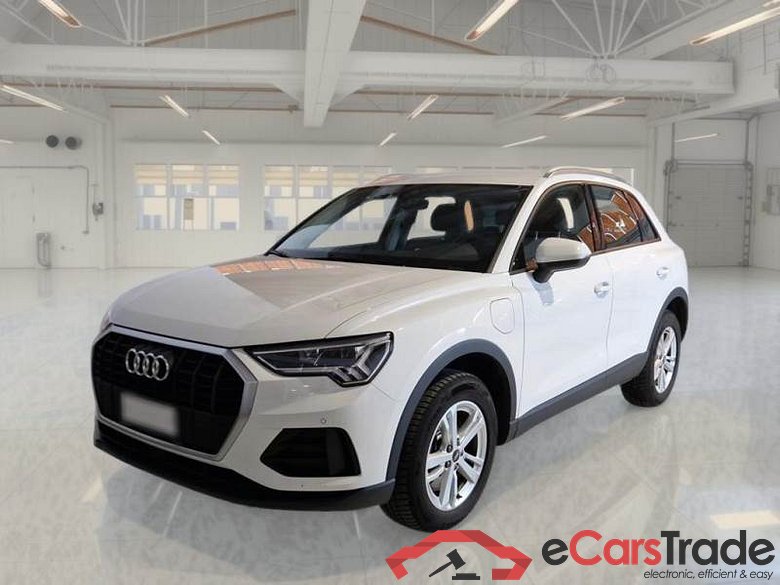 Audi 115 AUDI Q3 / 2018 / 5P / SUV 45 TFSI E S TRONIC BUSINESS