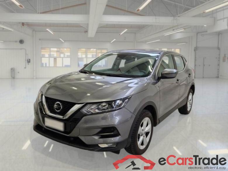 Nissan 13BUS NISSAN QASHQAI / 2017 / 5P / CROSSOVER 1.3 DIG-T 140 BUSINESS #1