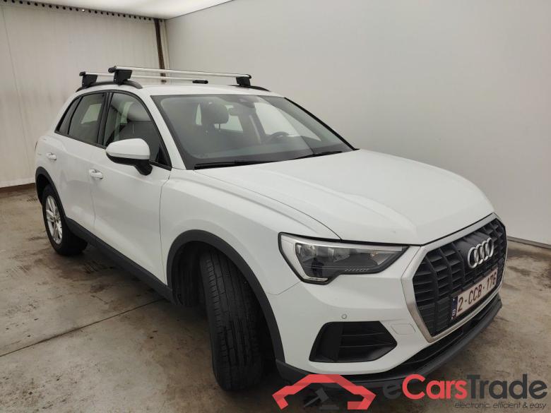 Audi Q3 45 TFSI e S tronic 5d #2