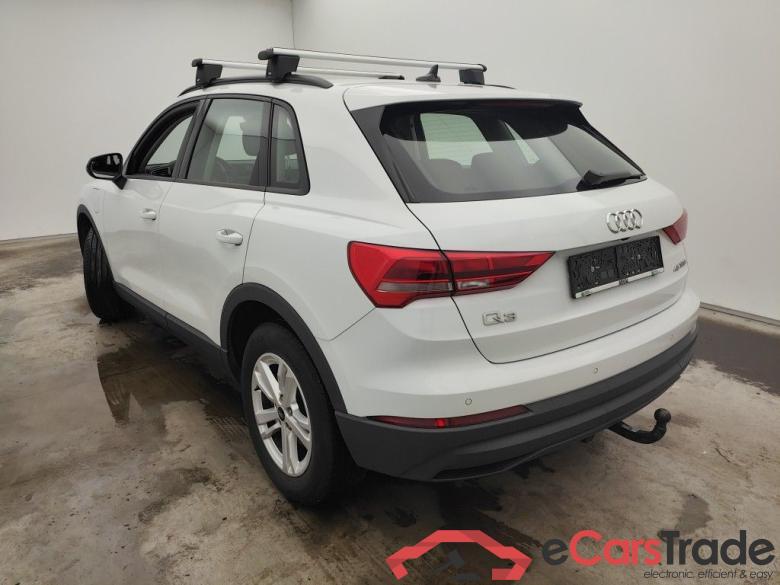 Audi Q3 45 TFSI e S tronic 5d #3