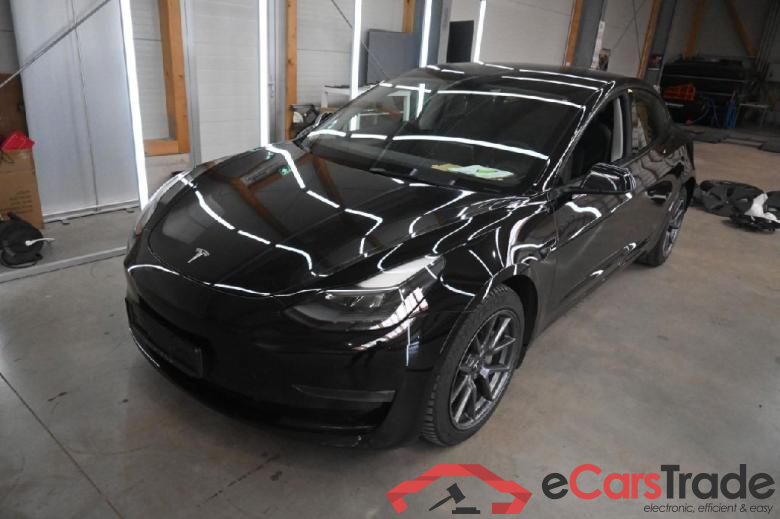 Tesla Model 3 ´18 BEV TESLA Model 3 Langstreckenbatt. Allradantrieb Dual Motor 4d 366kW