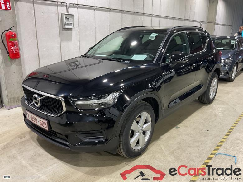 VOLVO XC40 1.5 T2 MOMENTUM CORE AUTO #1
