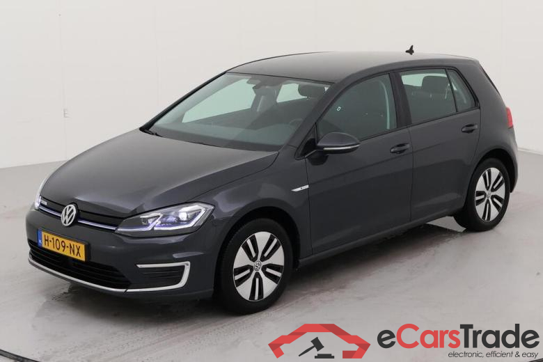 VOLKSWAGEN e-Golf 