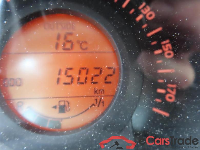 TOYOTA Aygo 1.0 VVT-i x-fun #4