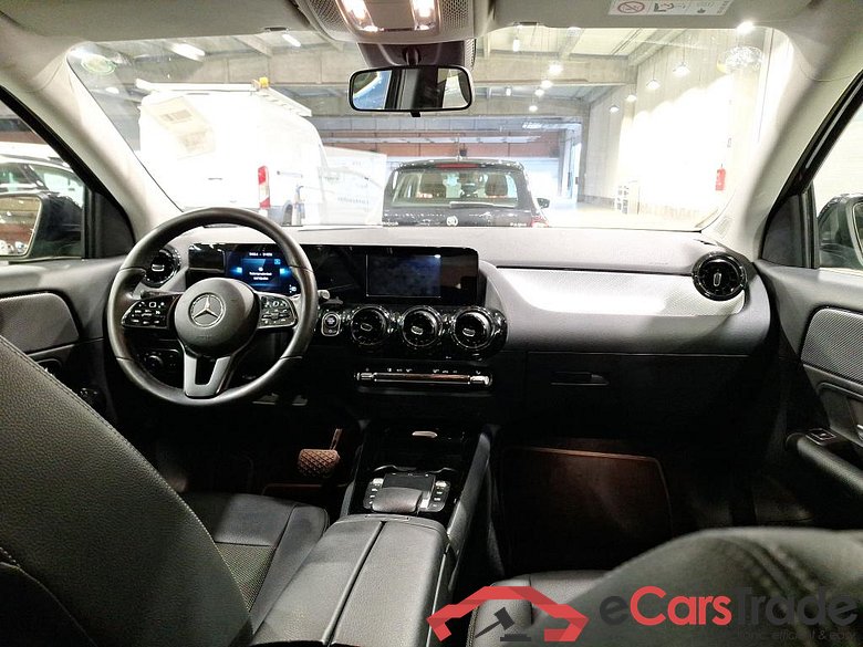 Mercedes GLA 180d Aut. Navi 1/2 Leather KeylessGo Klima PDC ... #5