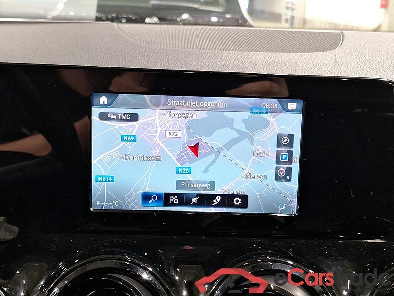 Mercedes GLA 180d Aut. Navi 1/2 Leather KeylessGo Klima PDC ... #6