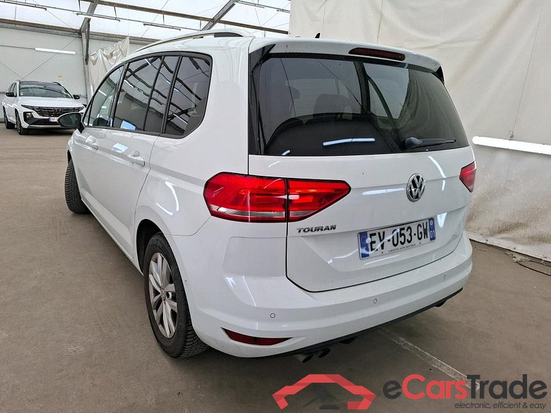 Volkswagen 2.0 TDI 150 DSG6 Confortline Busines BMT VOLKSWAGEN Touran / 2015 / 5P / monospace 2.0 TDI 150 DSG6 Confortline Busines BMT #2