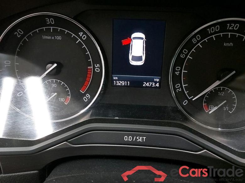 SKODA - SKO SUPERB COMBI CRTDI 120PK DSG7 Style Pack Corporate Plus & Premium & Pano Roof & Removable Trailer Hook #5