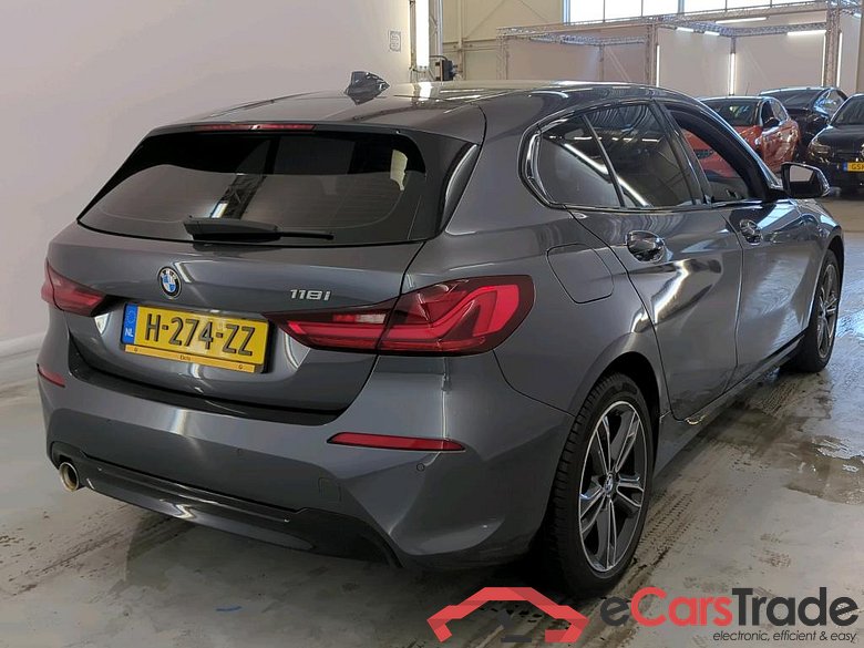 BMW 1 Serie 118iA Corporate Executive Sport 5d #2