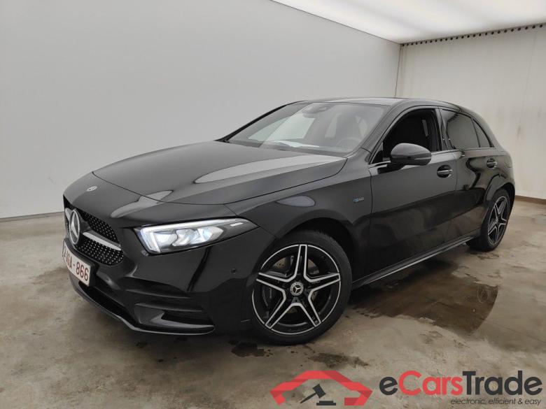 Mercedes-Benz A-Klasse A 250 e Business Solution 5d #1