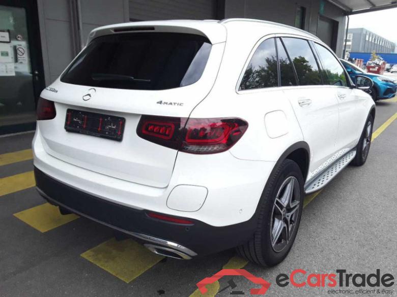 Mercedes GLC 300de Plug-In Hybrid AMG 4Matic Aut. LED-Xenon Navi-Pro 1/2 Sport-Leather-Alcantara KeylessGo Camera 360 Klima PDC ... #3