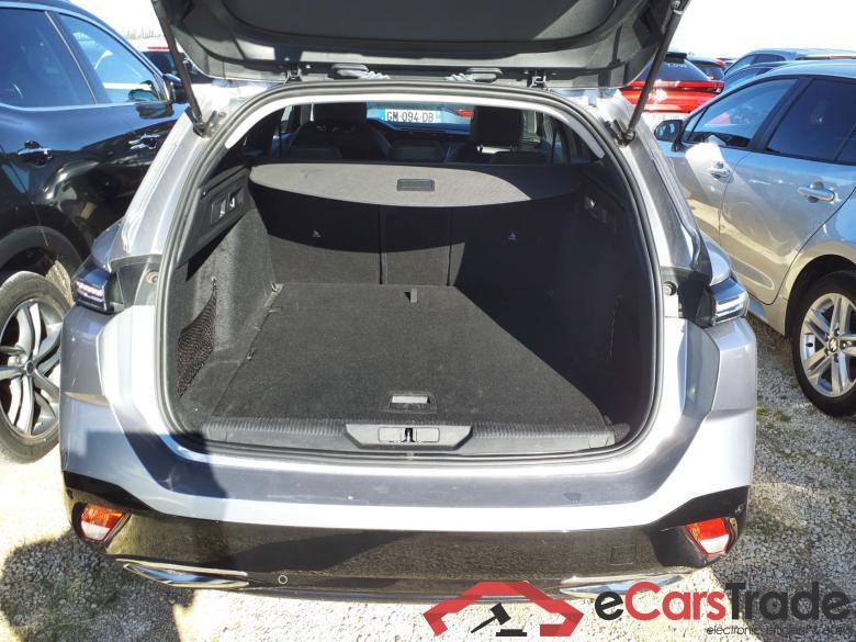PEUGEOT 308 SW 1.2 PureTech Allure 130 #2