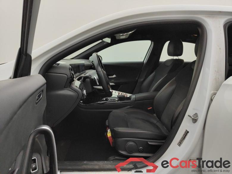 Mercedes-Benz A-Klasse Limousine A 180 d DCT Business Solution 4d #3