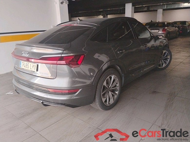 AUDI e-tron Sportback / 2019 / 5P / todoterreno Black line 55 quattro #2