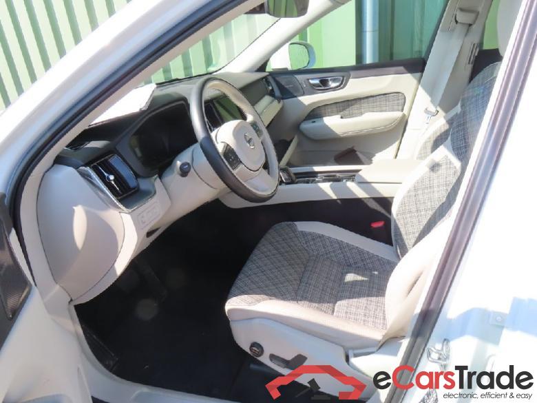 XC60 Inscription Expression Recharge Plug-In Hybrid AWD 2.0 T6 251KW AT8 E6d #4