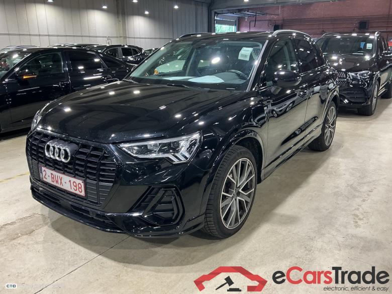 AUDI Q3 1.4 45 TFSI E S TRONIC S LINE #2