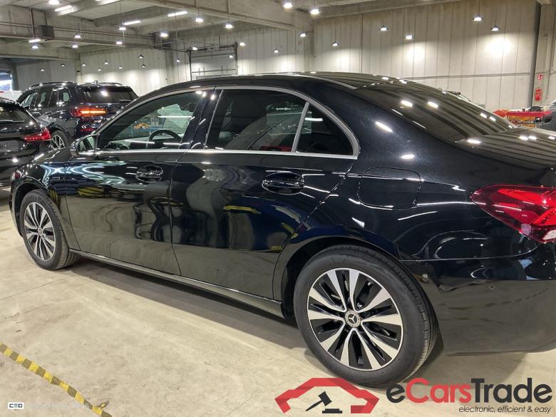 MERCEDES-BENZ A-CLASS LIMOUSINE 1.3 A 250 E BUSINESS SOLUTION DCT #3