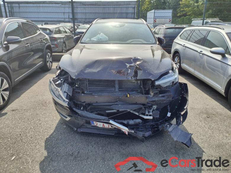 Volvo XC60 T6 Recharge Geartronic Inscription 5d !!! Damaged Car !!! PV 16.2 #1