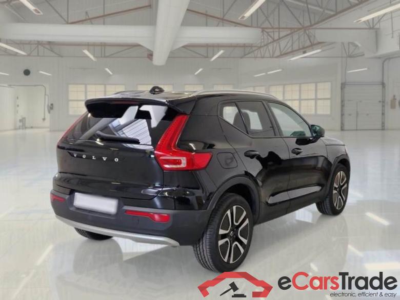 VOLVO XC40 / 2017 / 5P / SUV T3 GEATRONIC BUSINESS PLUS #2
