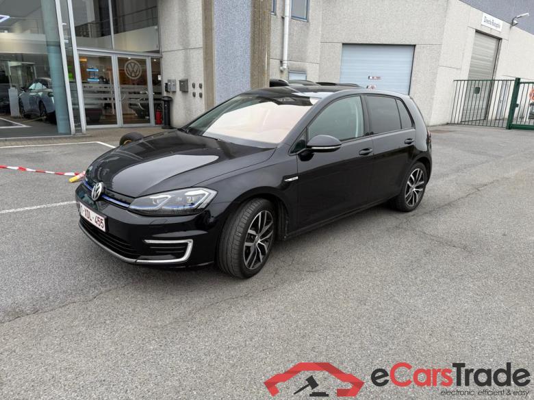 VOLKSWAGEN e-Golf e-Golf 100 kW (136 PS) 1-speed automatic transmission #1