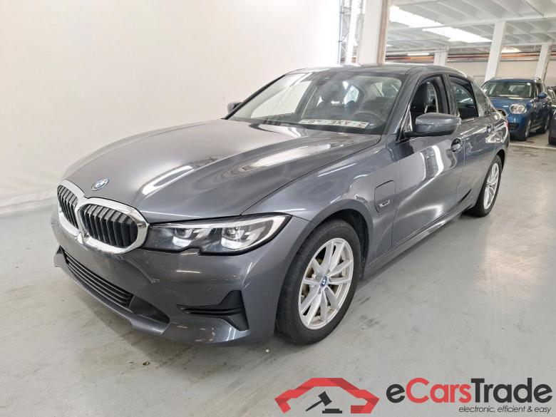 BMW 3 TOURING - 2019 330eAS PHEV #1