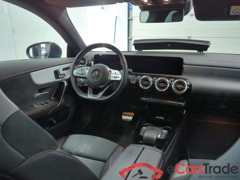 MERCEDES-BENZ CLA-klasse Shooting Brake 180 Bns Sol. AMG #3