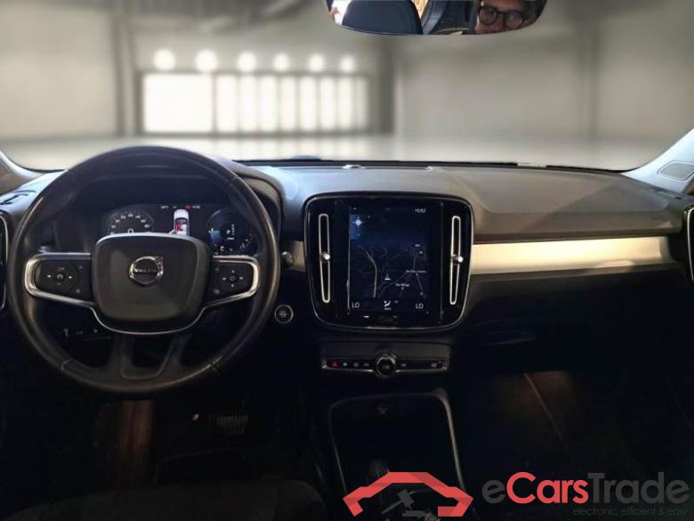 VOLVO XC40 / 2017 / 5P / SUV T5 PLUG-IN HYBRID RECH INSCRIP EXPR MY21 #3