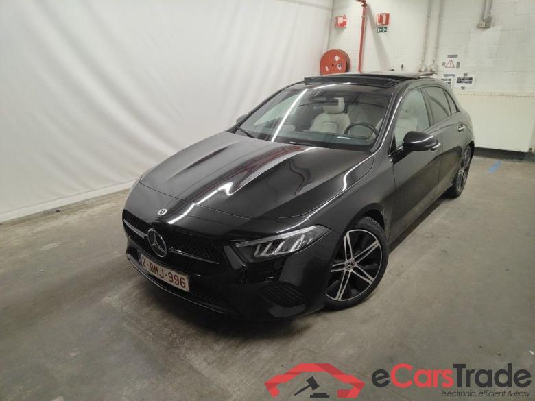 Mercedes-Benz A-Klasse A 180 d Luxury Line 5d #1