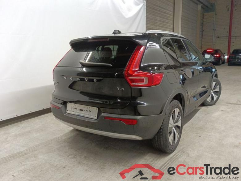 Volvo XC40 T3 Geartronic Momentum Pro 5d #2