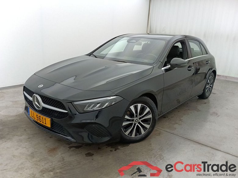 MERCEDES CLASSE A (W177) A 180 136hp Business Line 5d #1