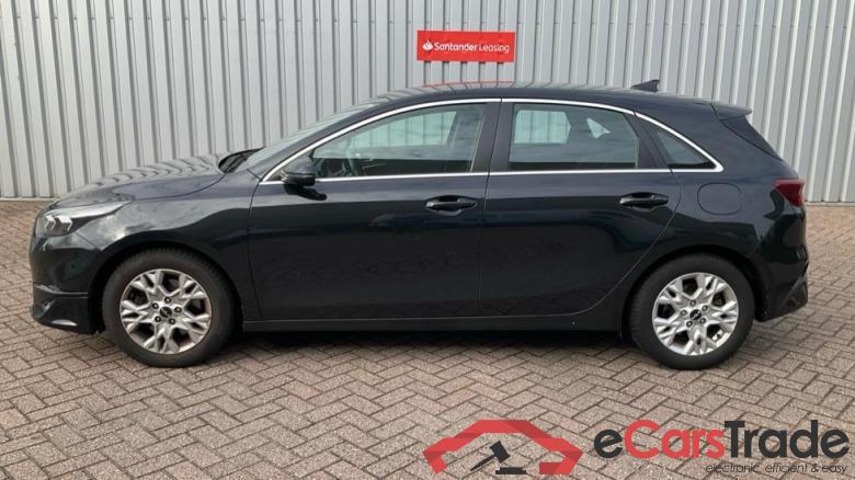 KIA Ceed 1.0tgdi dynamicline 88kW #2 KIA Ceed 1.0tgdi dynamicline 88kW #2