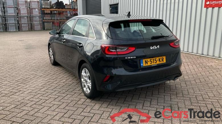 KIA Ceed 1.0tgdi dynamicline 88kW #3 KIA Ceed 1.0tgdi dynamicline 88kW #3