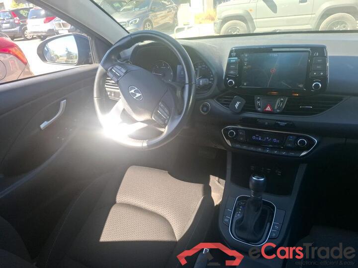 Hyundai i30 1.6 CRDI Aut. Navi KeylessGo Camera Klima PDC ... #5