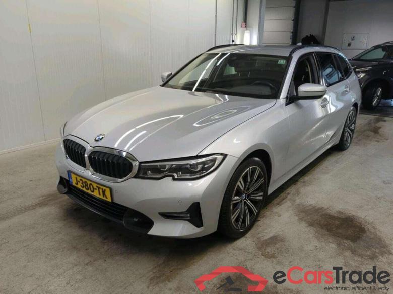 BMW 3-serie Touring 320i High Exe. Ed. #1 BMW 3-serie Touring 320i High Exe. Ed. #1